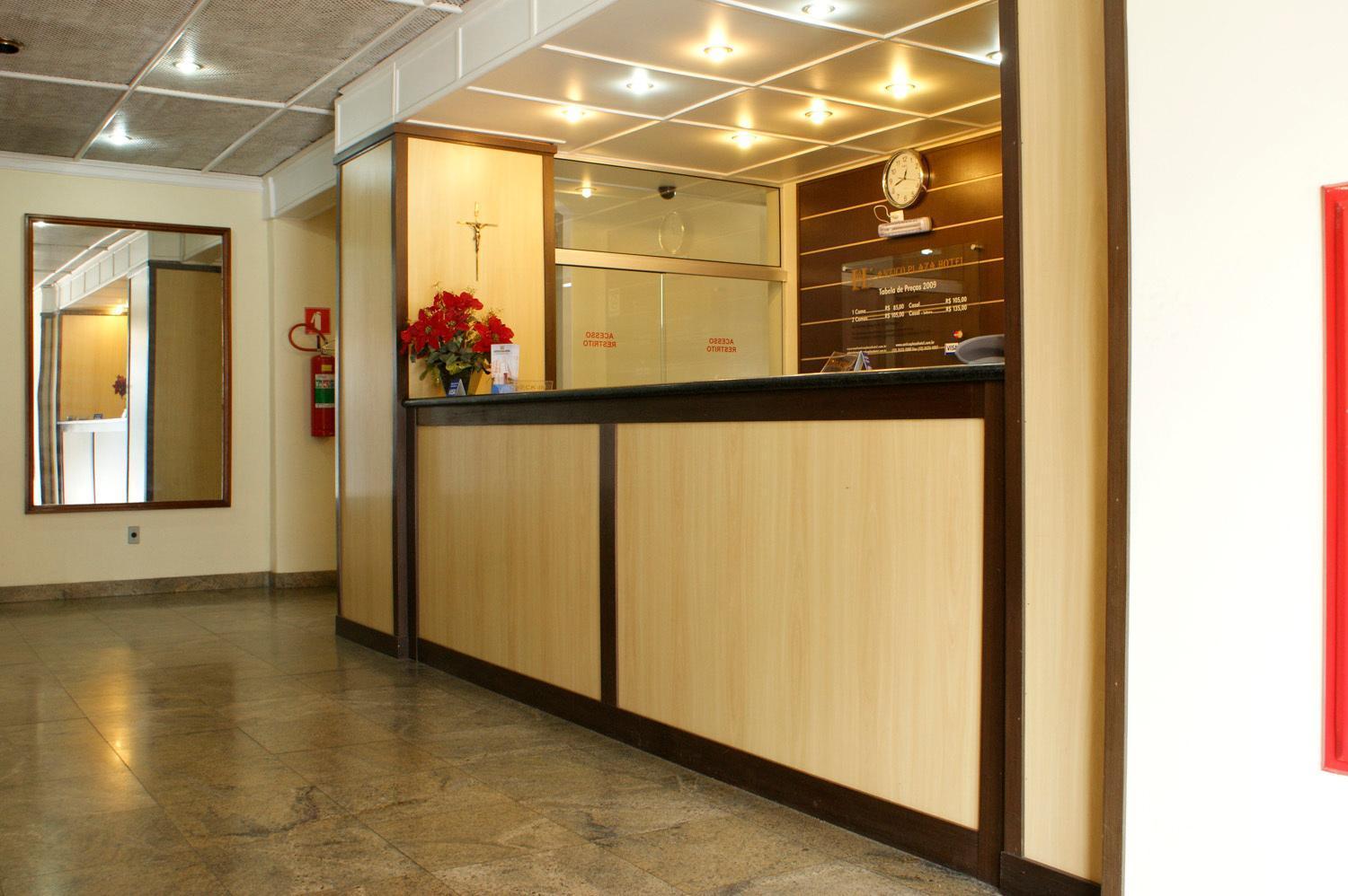 Antico Plaza Hotel 타우바테 외부 사진